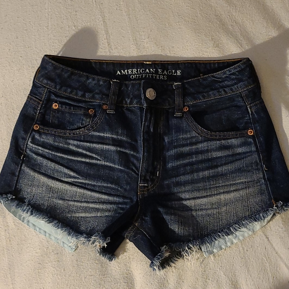 American Eagle High-waisted jean short